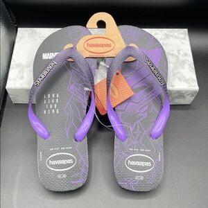 HAVAIANAS MARVEL Black Flip- Flops Sandals.
Size 9 / 10